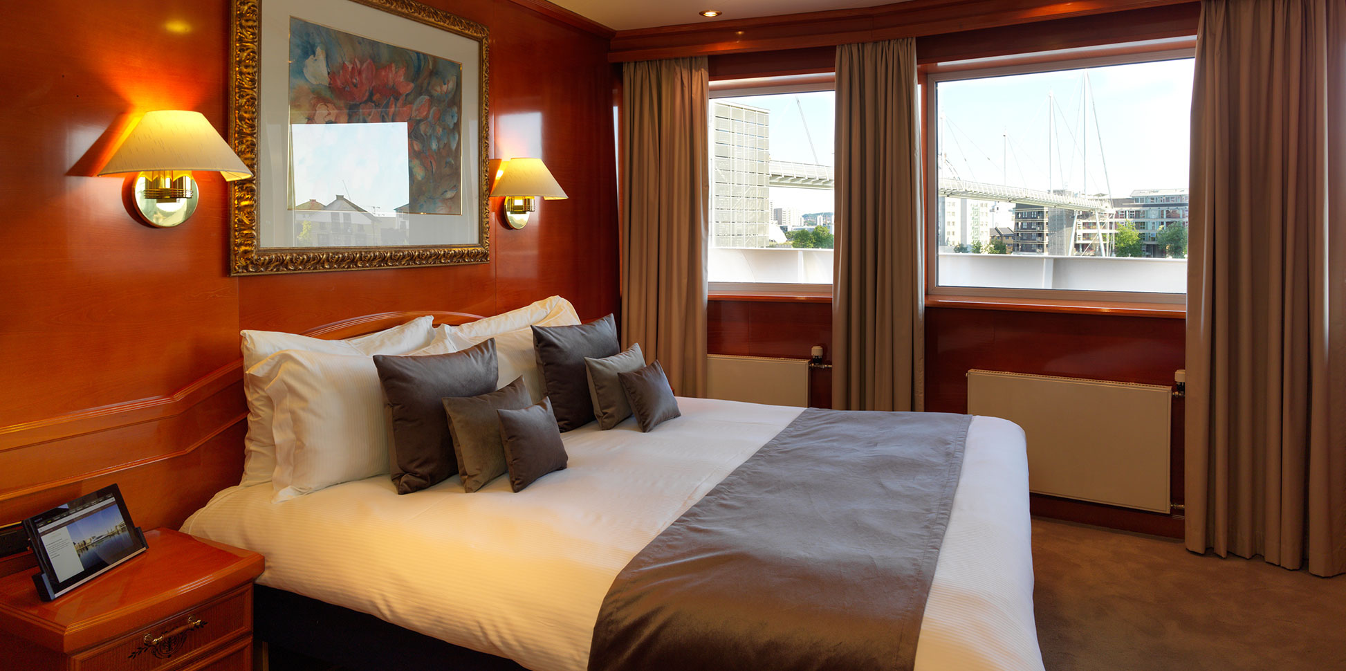 sunborn yacht executive river view room